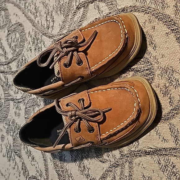 Sperry Boat Shoes - Picture 1 of 7